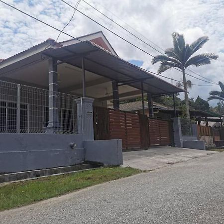 Z&F D' Setia Kkb Muslim Homestay - Strictly For Muslims Only Kuala Kubu Bharu Exterior foto