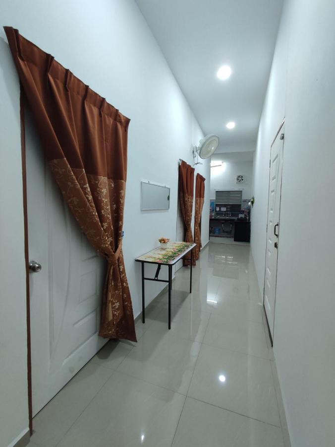 Z&F D' Setia Kkb Muslim Homestay - Strictly For Muslims Only Kuala Kubu Bharu Exterior foto